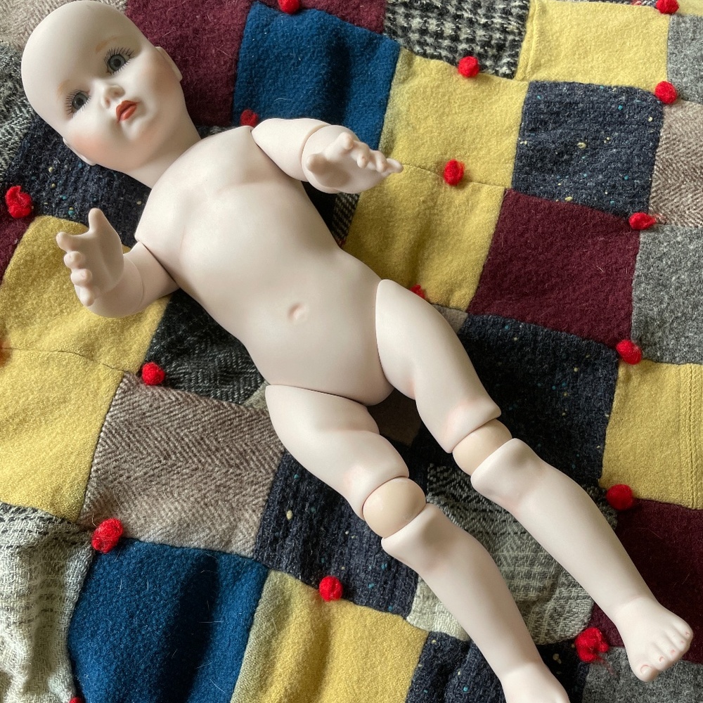 KAMMER REINHARDT K*R star repro-Mein Liebling 117-all bisque & jointed-16 inch